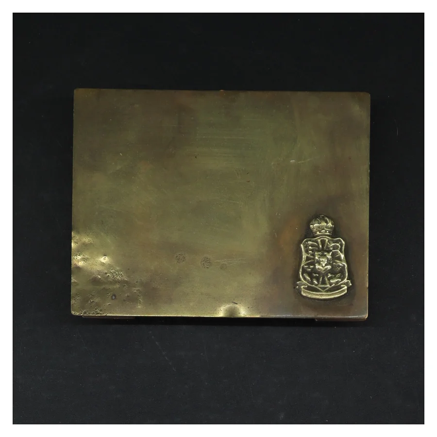 Træskrin med metalbeslag (str. 14x10 cm)