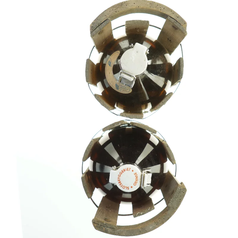 Antikke flasker i trækasser (str. 45 cm)