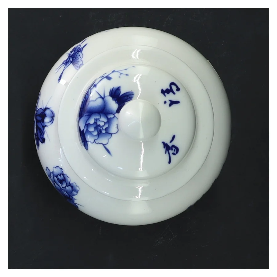 Porcelænskrukke med låg (str. 14 cm)