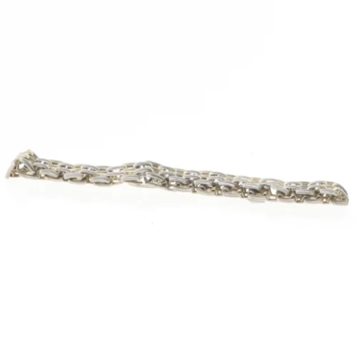 Sølvfarvet kædearmbånd