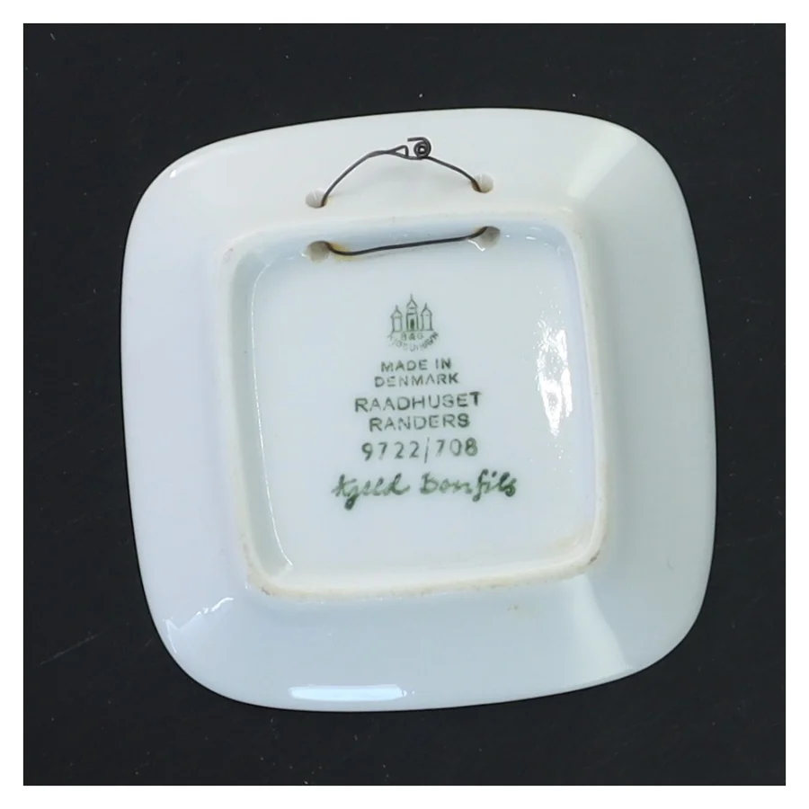  Tallerken fra B&G (str. 8,5x8,5 cm), Randers Rådhus