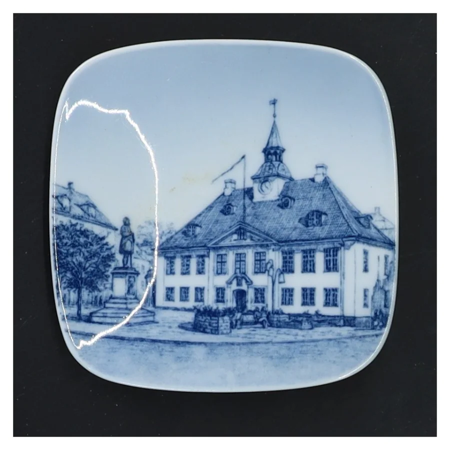  Tallerken fra B&G (str. 8,5x8,5 cm), Randers Rådhus