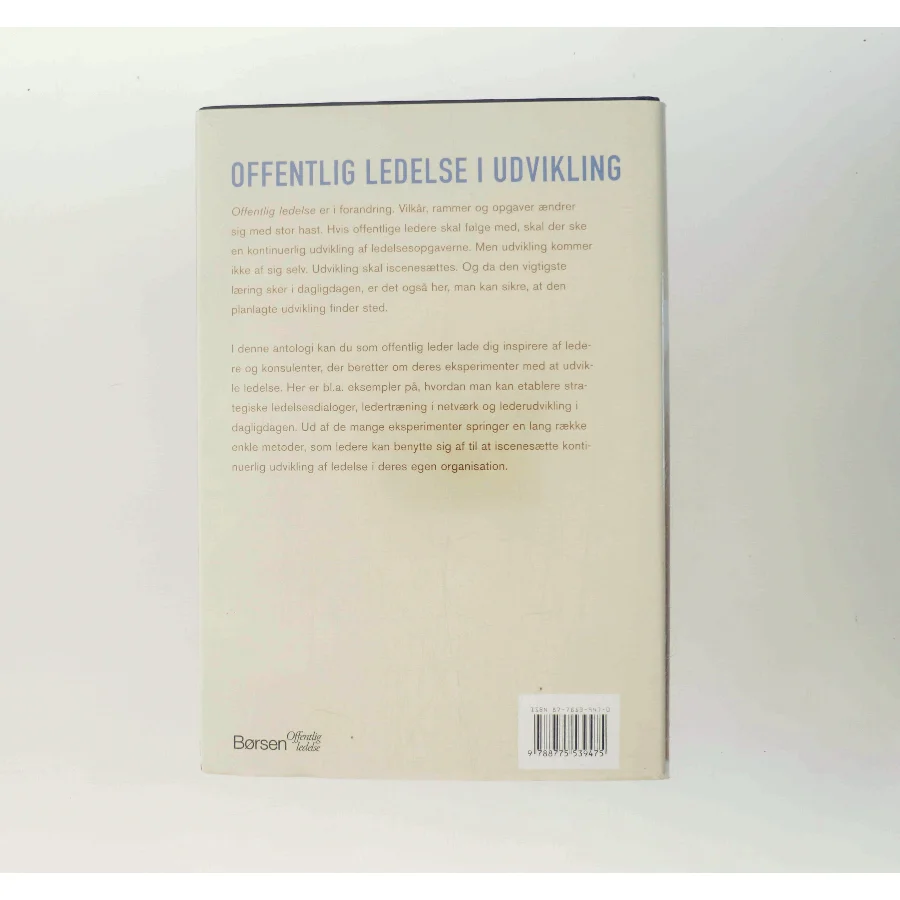 Offentlig ledelse i udvikling (Bog)