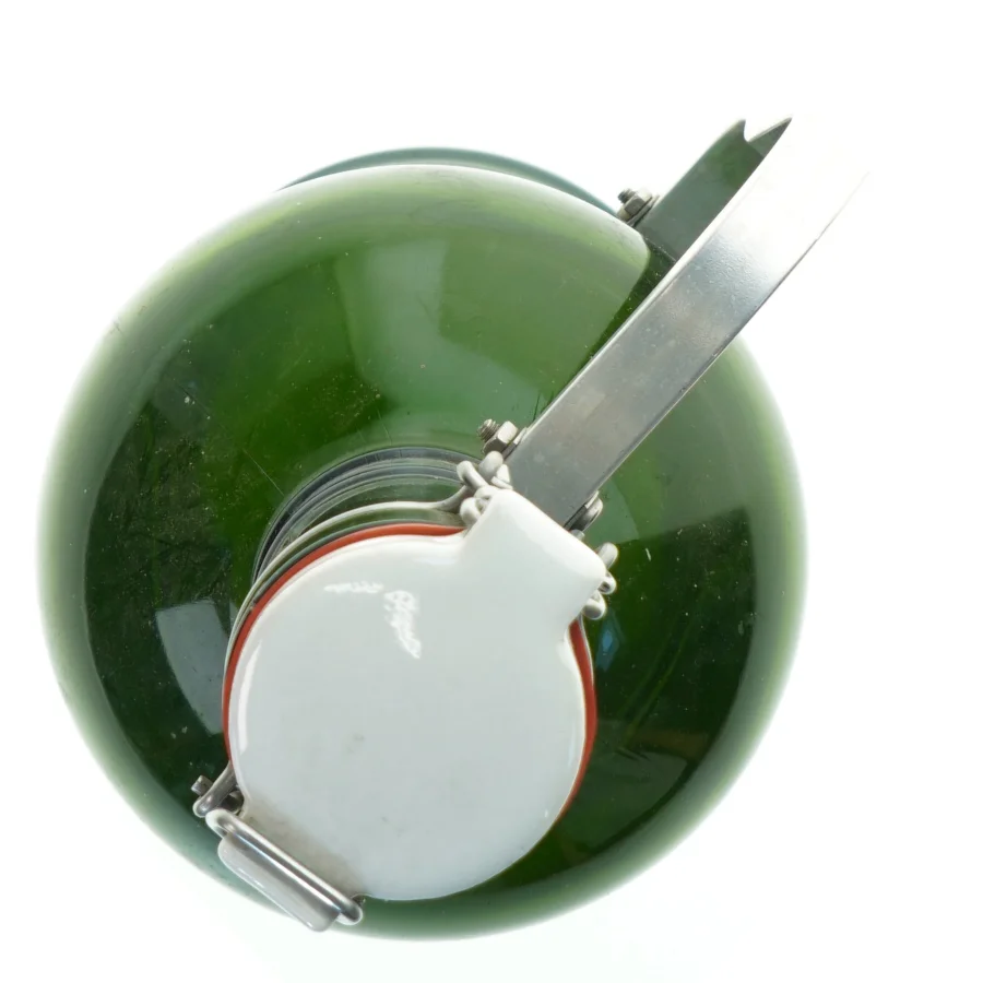 Ølflaske fra Hansens Brauerei (str. 35 cm)