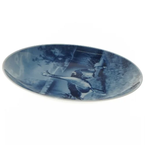 Porcelænsjagtplatte 1981 fra Tove Svendsen (str. Ø 19,5 cm)