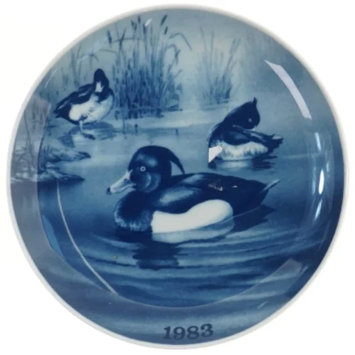 Juleplatte fra 1983 med ænder (str. Ø 19,5 cm)