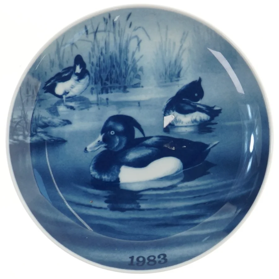 Juleplatte fra 1983 med ænder (str. Ø 19,5 cm)