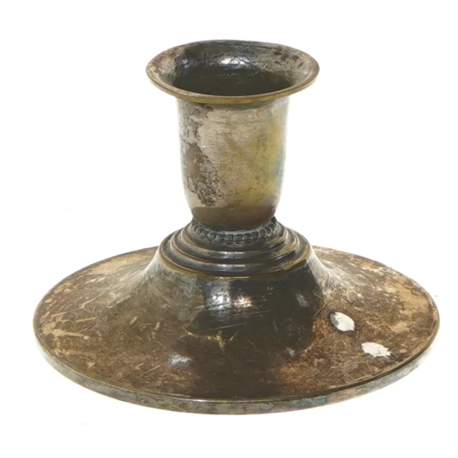 Lysestage i metal (str. 10x7 cm)