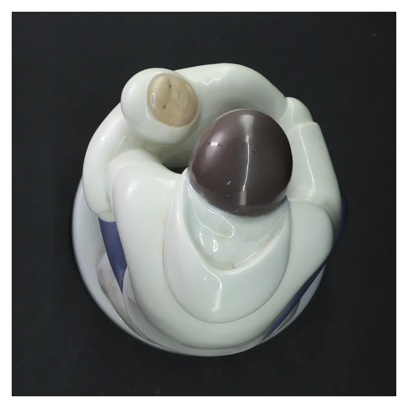 Porcelænsfigur af far med barn fra B&G (str. 21 cm)