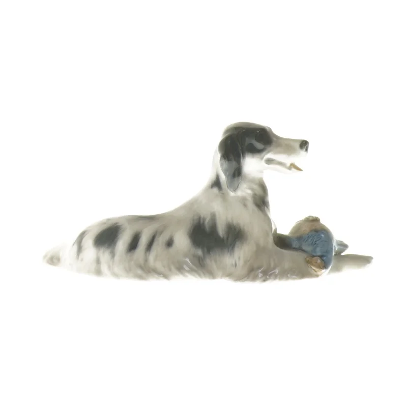 Porcelænsfigur af jagthund med bytte fra Royal Copenhagen (str. 7x6x16 cm)
