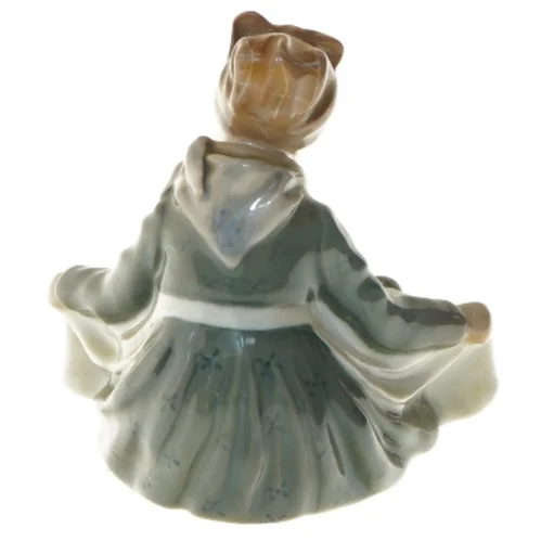 Porcelænsfigur af pige fra Royal Copenhagen (str. 15 cm)