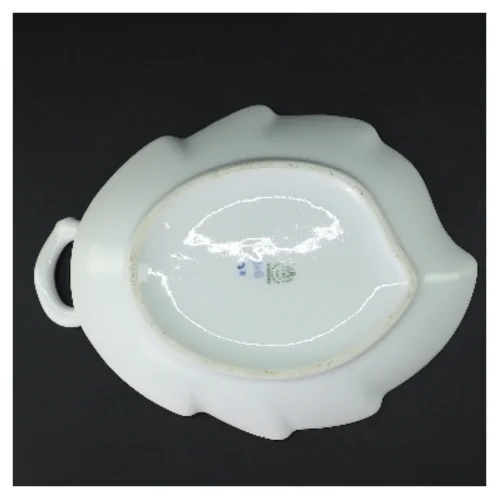 Porcelænsfad med blå floral dekoration fra B&G (str. 24x18,5 cm)