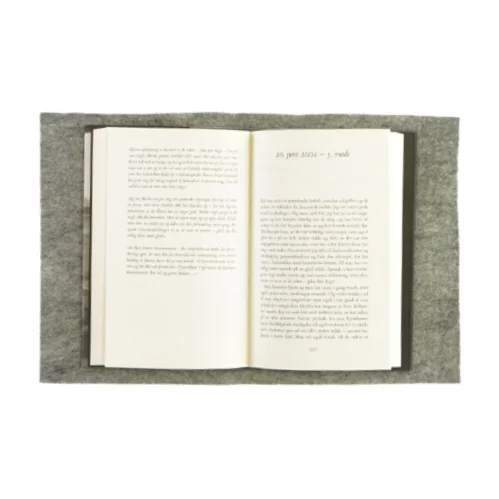 Rejse i livet - Kronprins Frederik fortæller til Ninka (bog)