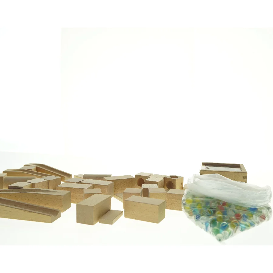 Træbyggesæt med glaskugler