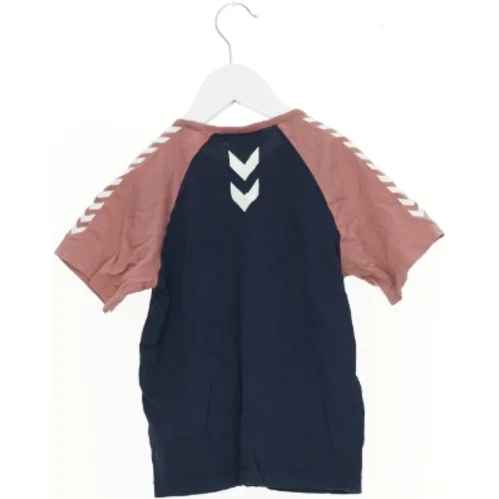 T-Shirt fra Hummel (str. 122 cm)