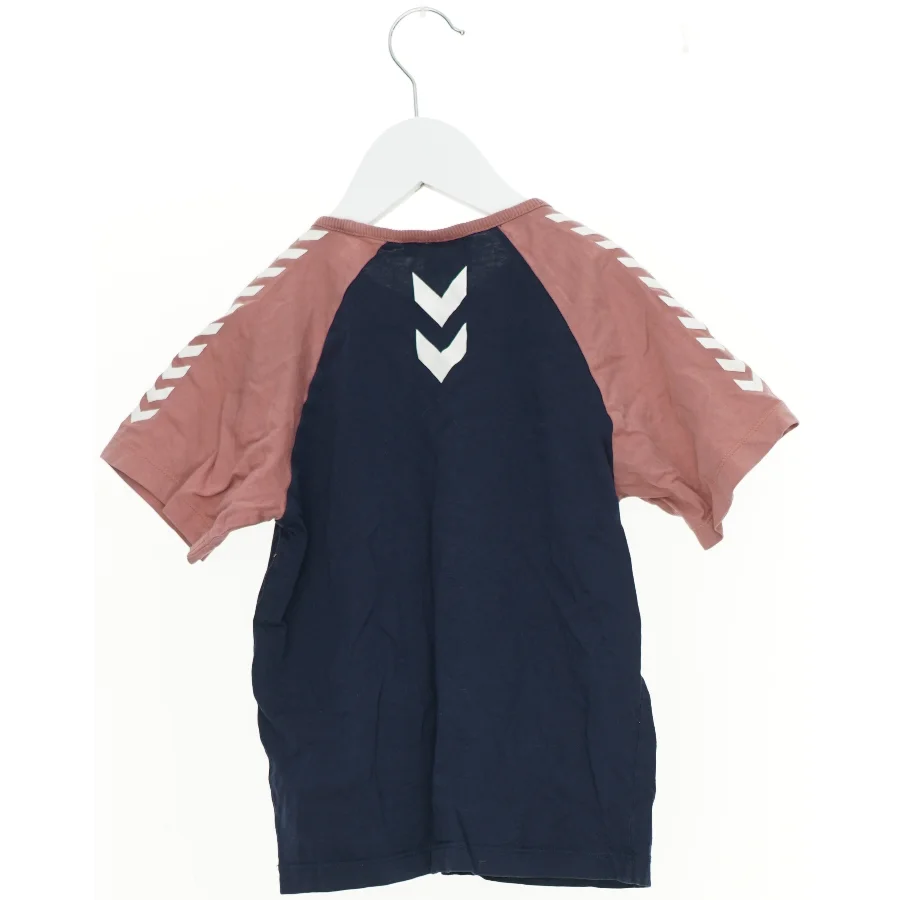 T-Shirt fra Hummel (str. 122 cm)