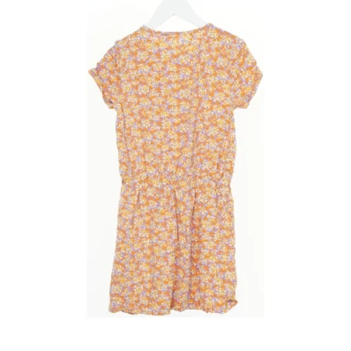 Blomsterkjole med kort ærme fra Name It (str. 140)