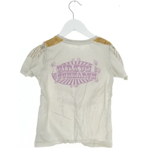 T-shirt med Cirkus Summarum-motiv fra Name It (str. 122)