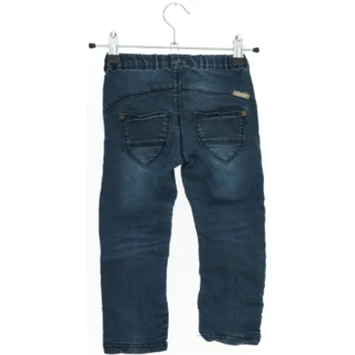 Børnejeans fra Name It (str. 92)