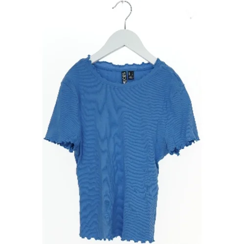 Blå T-shirt til salg fra Pieces (str. XS)