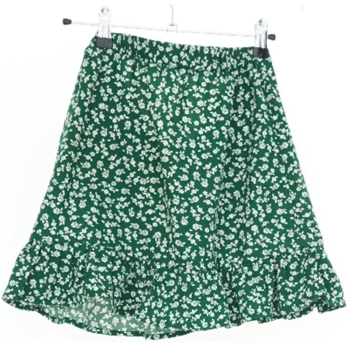 Blomstret nederdel (str. 152)