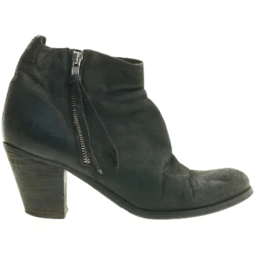 Sort ankelstøvle med lynlås (str. 40 )