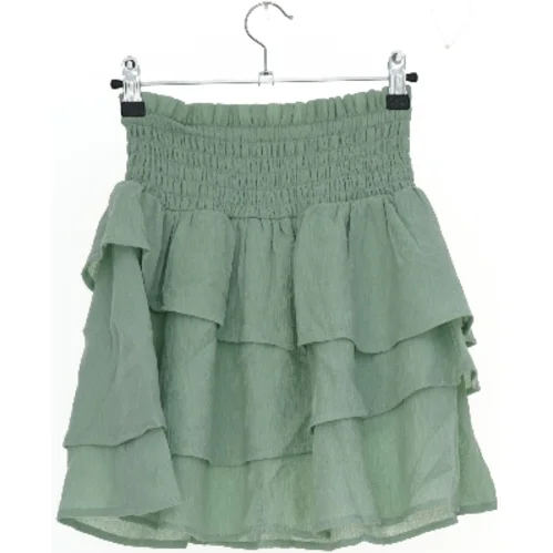 Flæsenederdel fra H&M (str. 164)