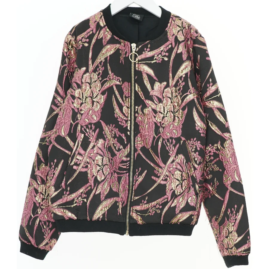 Brokade Bomberjakke fra Sofie Schnoor (str. 152)