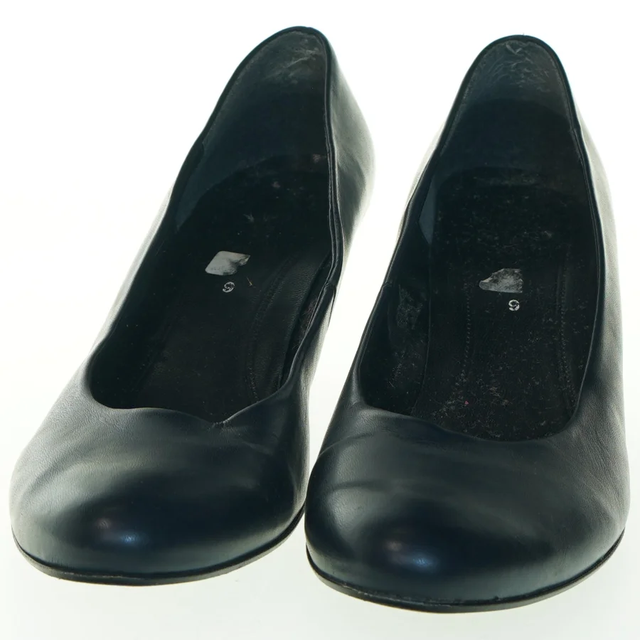 Sorte damepumps fra Gabor (str. 9 )