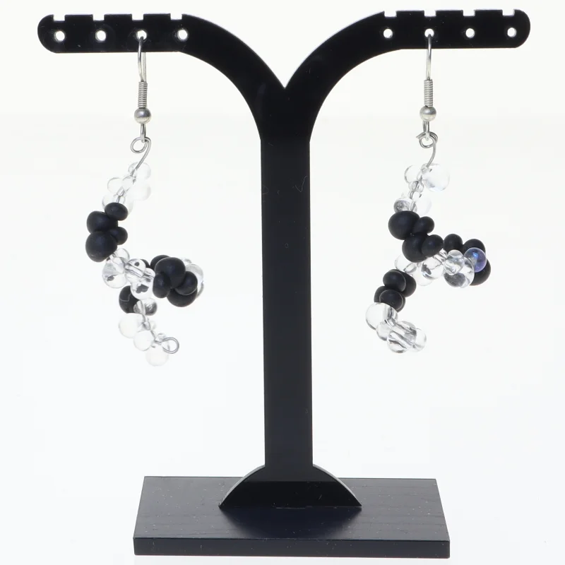 Sort/ klar perleøreringe (str. 6 x 2 cm)