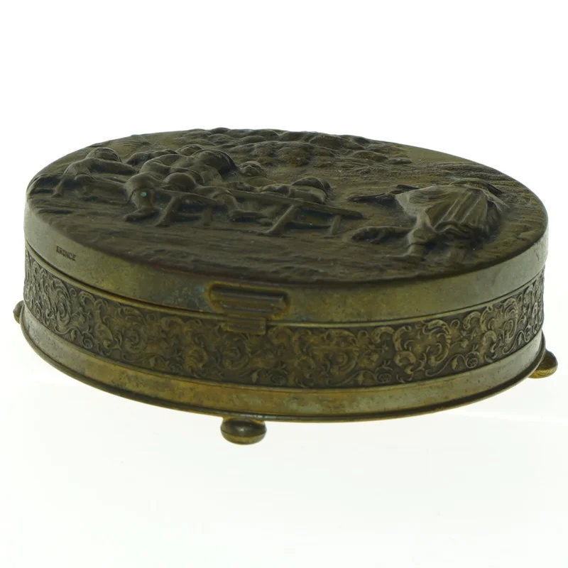 Antik messing æske (str. 12 x 4 cm)