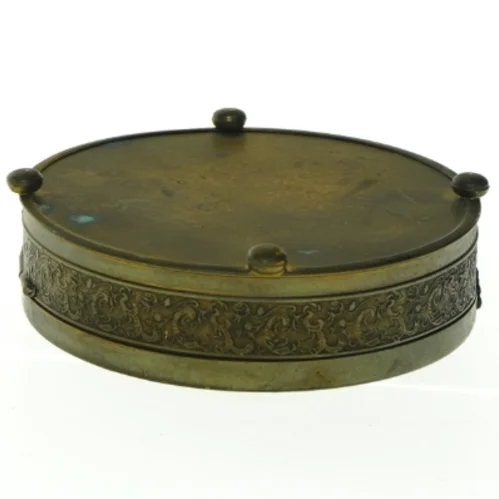 Antik messing æske (str. 12 x 4 cm)