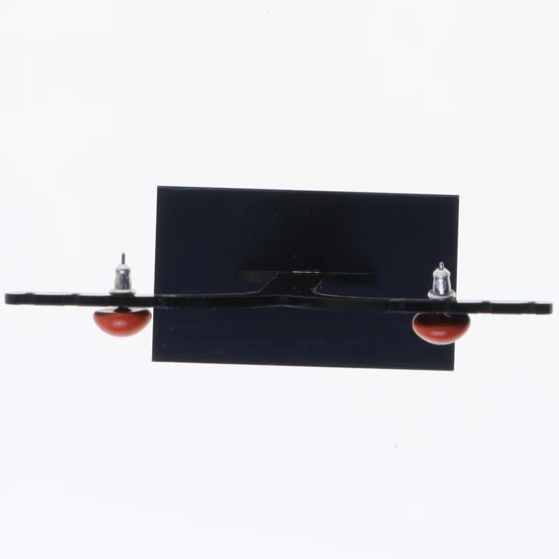 Røde ørestikker (str. 1 x 1 cm)