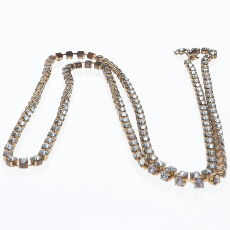 Halskæde med krystaller (str. 105 cm)