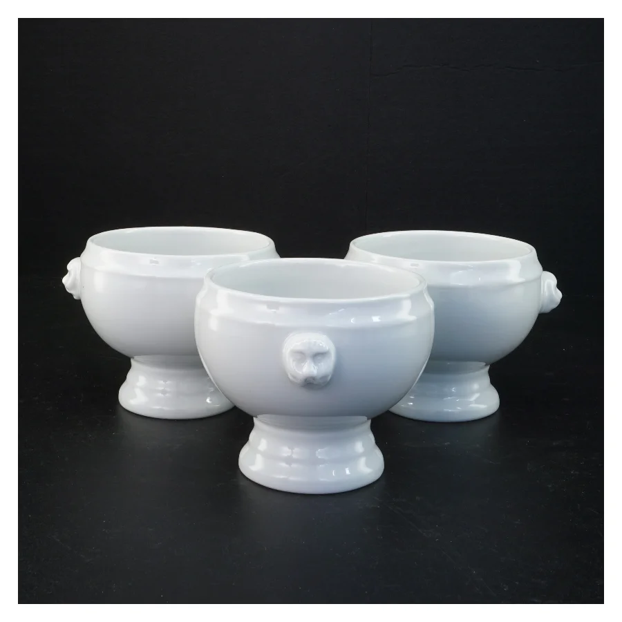 Hvide porcelænsskåle med håndtag (str. 9,5 x 14 x 12 cm)