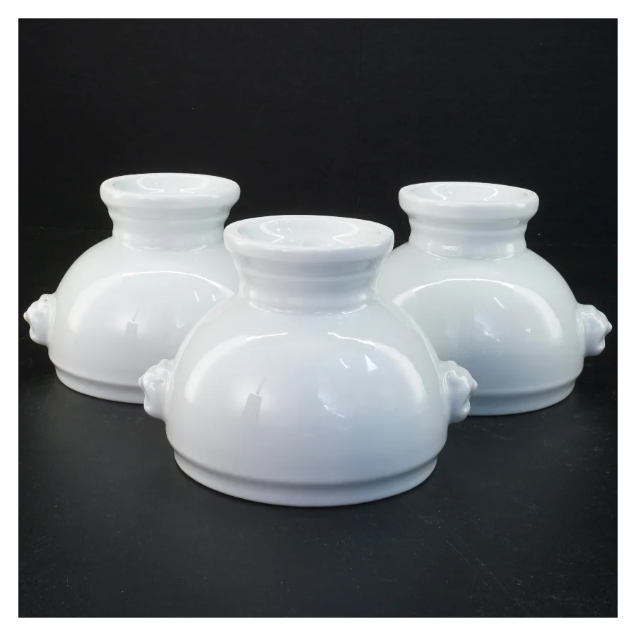 Hvide porcelænsskåle med håndtag (str. 9,5 x 14 x 12 cm)