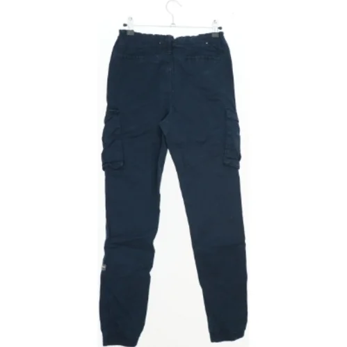 Mørkeblå cargo bukser fra Name It (str. 158)