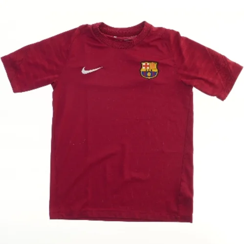 Fodbold T-shirt med Barcelona logo fra Nike (str. 158)
