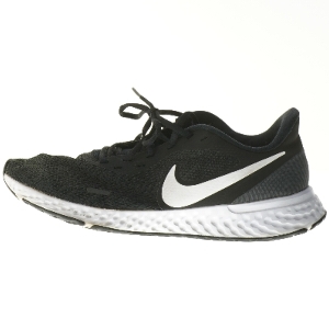 Nike Revolution 5 Black/White (str. 45 )