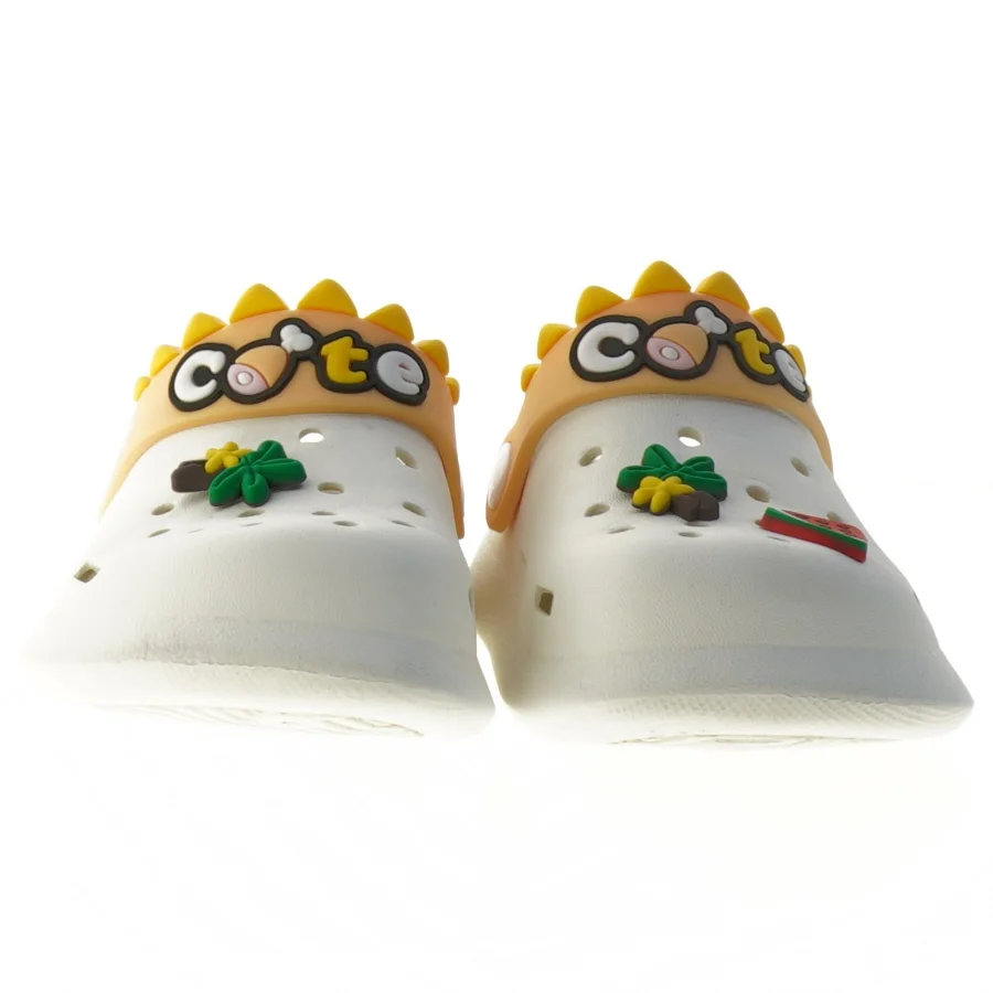 Børne crocs med dekorationer fra Cote (str. 19 cm)