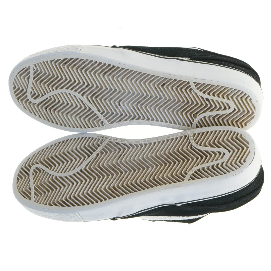 Nike SB Stefan Janoski black/white (str. 40 )