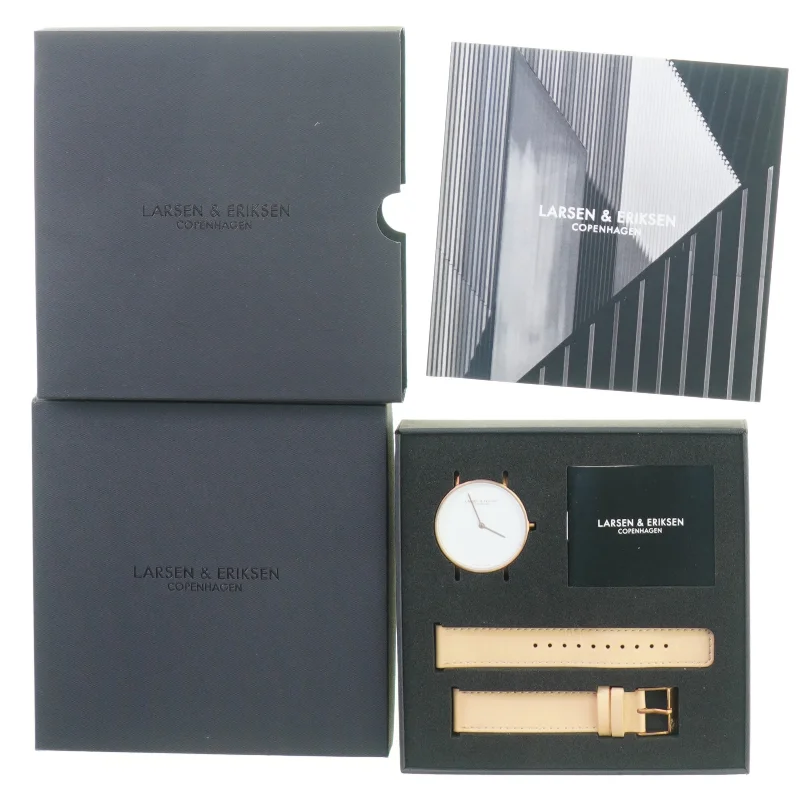 Armbånds ur fra Larsen Og Eriksen Copenhagen (str. 15 x 3 cm)