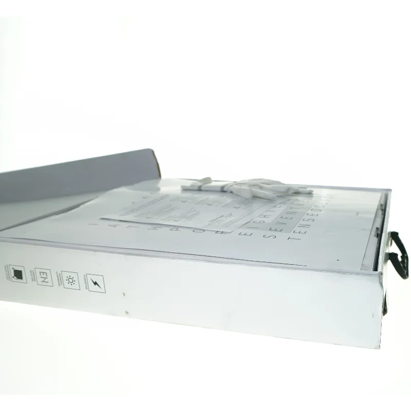 Ur fra Qlocktwo (str. 49 x 9 cm)