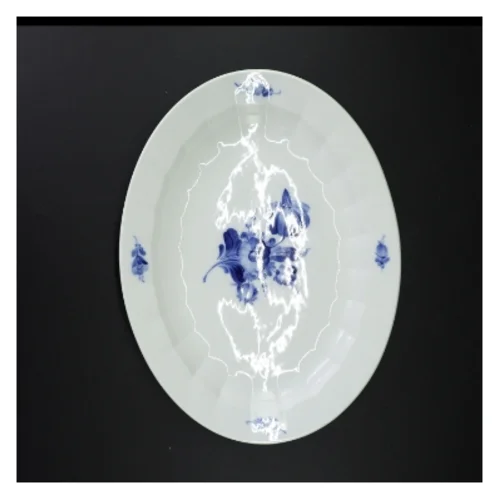 Royal Copenhagen, Blå blomst serveringsfad fra Royal Copenhagen (str. 33 x 25 cm)
