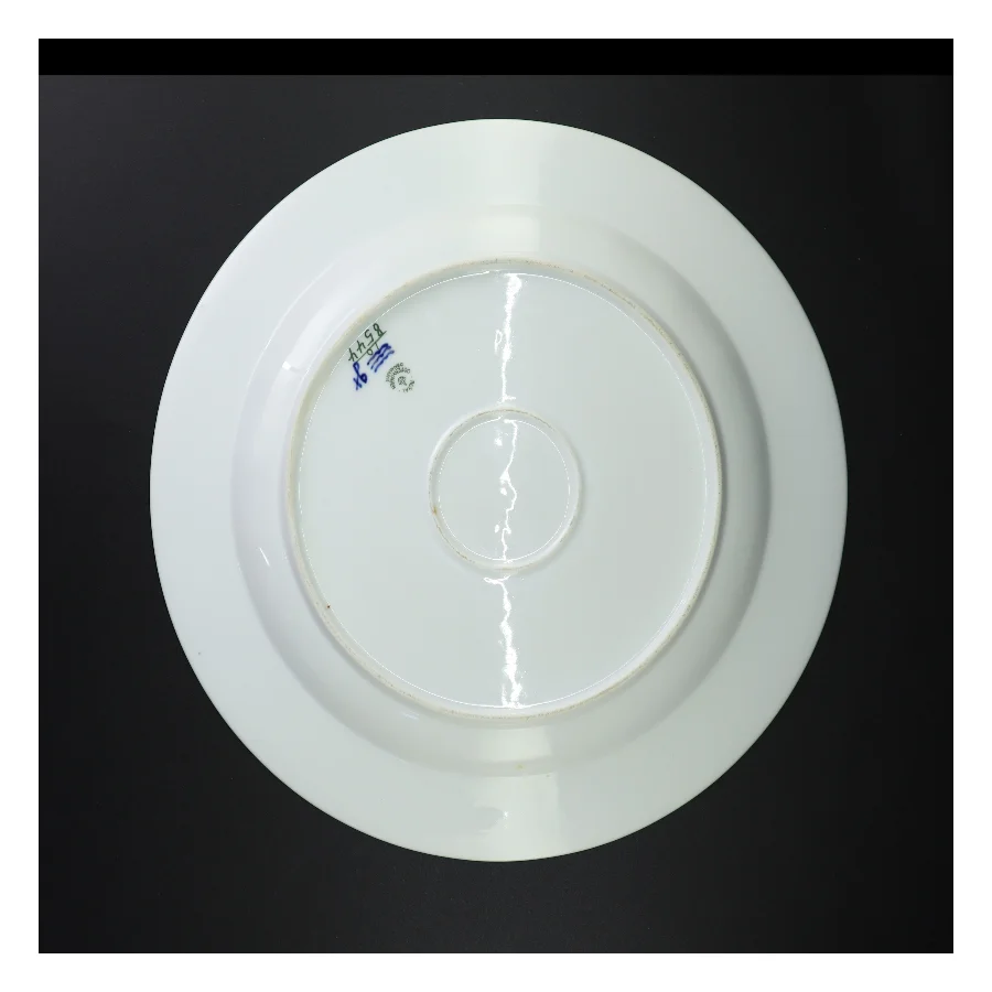 Porcelænstallerken, Blå blomst fra Royal Copenhagen (str. 38 x 3 cm)