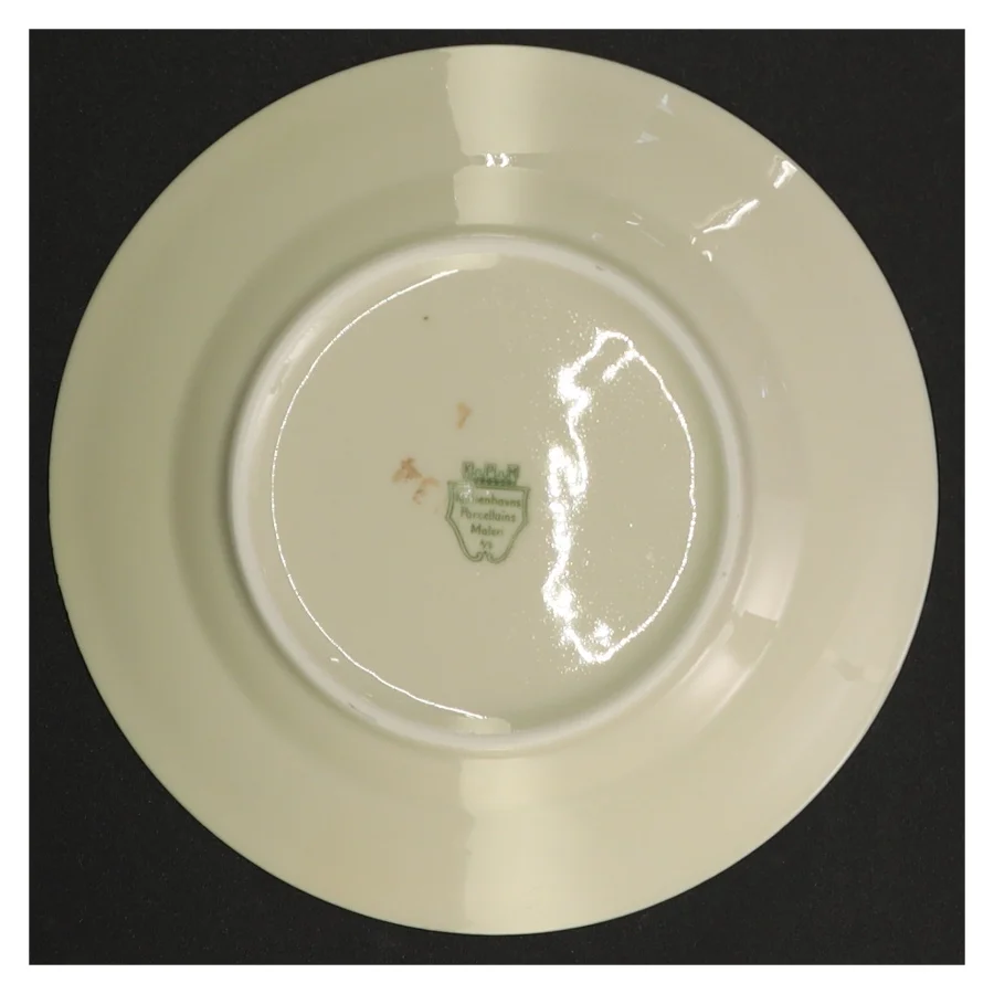 Porcelænstallerkner med blomstermotiv fra Københavns Porcellains Maleri (str. Diameter 16 cm)
