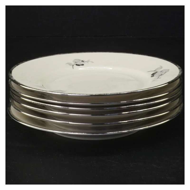 Porcelænstallerkner med blomstermotiv fra Københavns Porcellains Maleri (str. Diameter 16 cm)