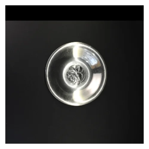 Metal bakke med dekorativt motiv (str. I diameter 21 cm)