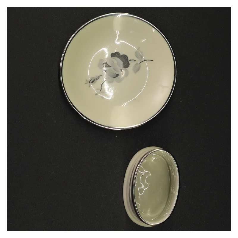 Porcelænstallerken og opbevaringskrukke fra Københavns Porcellains Maleri (str. Diameter 10 cm og 6 x 5 cm)