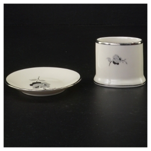 Porcelænstallerken og opbevaringskrukke fra Københavns Porcellains Maleri (str. Diameter 10 cm og 6 x 5 cm)